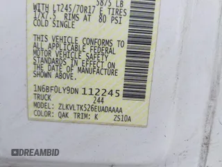 2013 Nissan NV Cargo SV z VIN 1N6BF0LY9DN112245, wystawiony jako IAAI lot #39354014 z przebiegiem 394 272 mil mil oraz . Historia ofert i sprzedaży dostępna na DreamBid. Obrazek 9.
