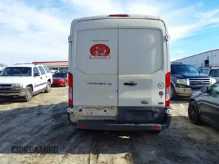 2016 Ford Transit z VIN 1FTYE2CM4GKA15873, wystawiony jako IAAI lot #41606687 z przebiegiem 351 592 mil mil oraz . Historia ofert i sprzedaży dostępna na DreamBid. Obrazek 16.