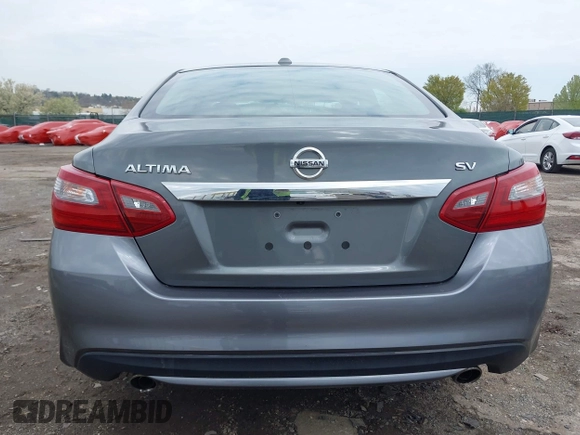 2018 Nissan Altima SR with VIN 1N4AL3AP0JC191207, listed as a IAAI auction lot 42033493 with 104,822 mi miles and . Bid and sale history available at carsss.com. Image 15.