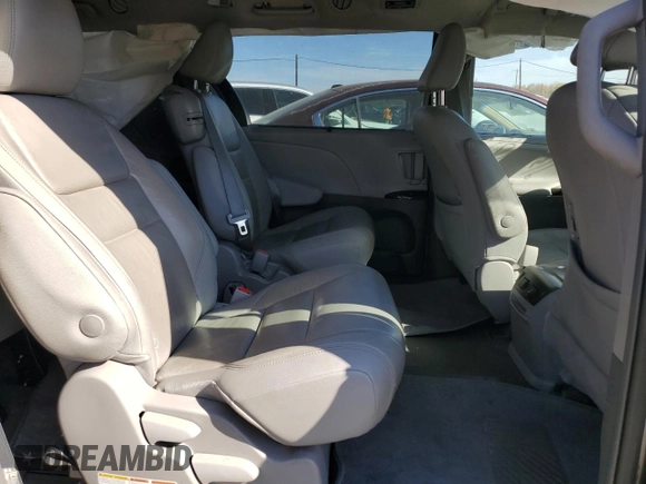 2019 Toyota Sienna XLE Auto Access Seat with VIN 5TDYZ3DCXKS973790, listed as a Copart auction lot 76758454 with 215,158 mi miles and Salvage Title. Bid and sale history available at carsss.com. Image 11.