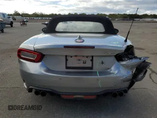 2017 FIAT 124 Spider Elaborazione Abarth z VIN JC1NFAEK6H0125940, wystawiony jako Copart lot #73291144 z przebiegiem 40 492 mil mil oraz Szkody całkowita. Historia ofert i sprzedaży dostępna na DreamBid. Obrazek 6.