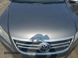 2010 Volkswagen Tiguan S with VIN WVGBV7AX5AW529484, listed as a Copart auction lot 62807895 with 135,197 mi miles and Salvage title. Bid and sale history available at DreamBid. Image 12.