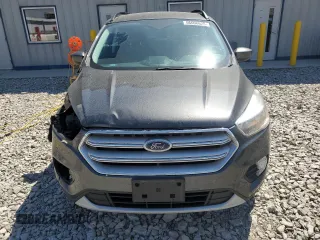 2018 Ford Escape SE z VIN 1FMCU9GD0JUA95941, wystawiony jako Copart lot #56606625 z przebiegiem 137 924 mil mil oraz Nie do naprawy • Non repairable. Historia ofert i sprzedaży dostępna na DreamBid. Obrazek 5.