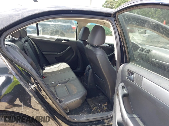 2015 Volkswagen Jetta SE with VIN 3VWD07AJ7FM313101, listed as a IAAI auction lot 42524898 with 207,725 mi miles and . Bid and sale history available at DreamBid. Image 8.