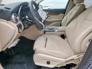 2021 Mercedes-Benz GLC 300 z VIN W1N0G8DB7MV263836, wystawiony jako Copart lot #54708085 z przebiegiem 67 313 mil mil oraz Szkoda całkowita • Salvage title. Historia ofert i sprzedaży dostępna na DreamBid. Obrazek 7.