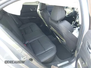 2019 Acura TLX with VIN 19UUB1F3XKA009385, listed as a IAAI auction lot 40584274 with 61,376 mi miles. Bid and sale history available at carsss.com. Image 8.