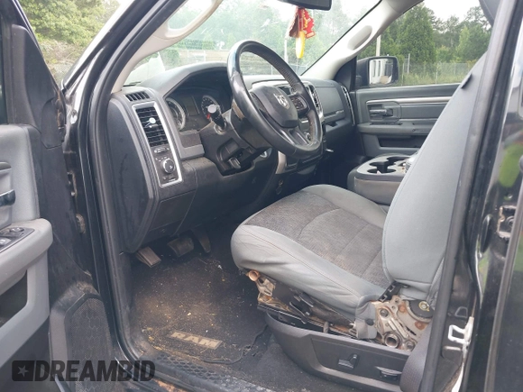 2016 Ram 1500 Big Horn z VIN 1C6RR6GT1GS163861, wystawiony jako IAAI lot #42445134 z przebiegiem 202 948 mil mil oraz . Historia ofert i sprzedaży dostępna na DreamBid. Obrazek 5.