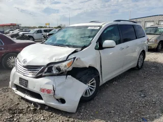 2017 Toyota Sienna XLE Auto Access Seat with VIN 5TDYZ3DC2HS832821, listed as a Copart auction lot 77212974 with 128,407 mi miles and Salvage title. Bid and sale history available at DreamBid. Image 1.