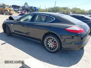 2010 Porsche Panamera Turbo с VIN WP0AC2A71AL090455, выставлен на аукционе IAAI как лот 41786551 с пробегом 105 044 миль миль и . История ставок и продаж доступна на DreamBid. Изображение 3.