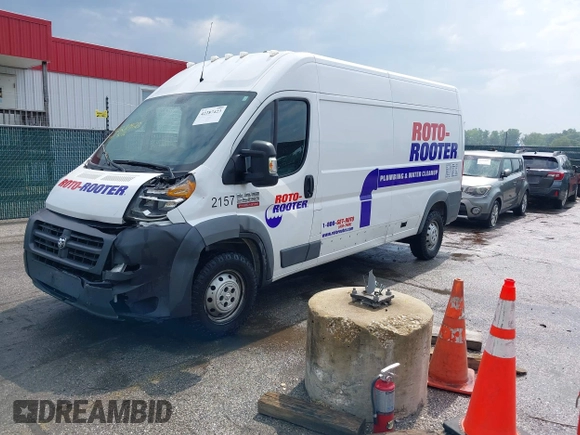 2018 Ram ProMaster Cargo z VIN 3C6TRVDG0JE144400, wystawiony jako IAAI lot #42287423 z przebiegiem 124 891 mil mil oraz . Historia ofert i sprzedaży dostępna na DreamBid. Obrazek 18.