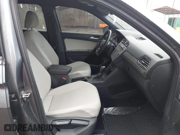2021 Volkswagen Tiguan SE with VIN 3VV2B7AX5MM126415, listed as a IAAI auction lot 41811850 with Not Provided miles and . Bid and sale history available at DreamBid. Image 5.