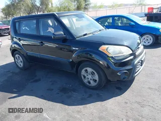 2012 Kia Soul with VIN KNDJT2A52C7743482, listed as a IAAI auction lot 41953108 with 116,188 mi miles. Bid and sale history available at carsss.com. Image 1.