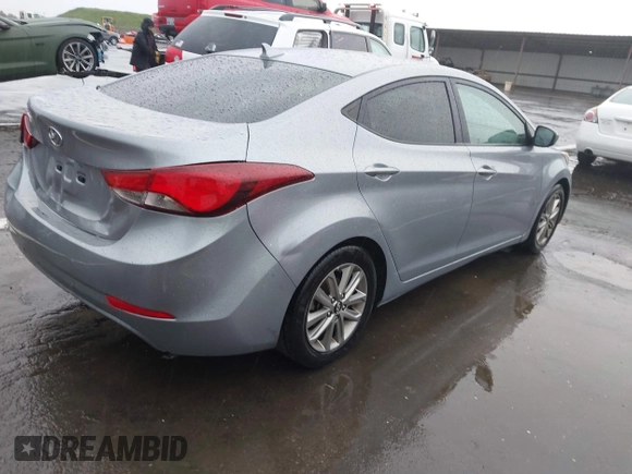2015 Hyundai Elantra SE z VIN 5NPDH4AE7FH616818, wystawiony jako IAAI lot #41784684 z przebiegiem 107 377 mil mil oraz . Historia ofert i sprzedaży dostępna na DreamBid. Obrazek 4.