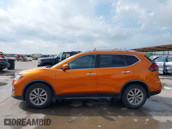 2020 Nissan Rogue SV z VIN JN8AT2MT0LW010383, wystawiony jako IAAI lot #42357191 z przebiegiem 156 116 mil mil oraz . Historia ofert i sprzedaży dostępna na DreamBid. Obrazek 15.