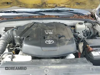 2006 Toyota 4Runner SR5 with VIN JTEZU14R768047932, listed as a IAAI auction lot 43001839 with 208,740 mi miles and . Bid and sale history available at DreamBid. Image 18.