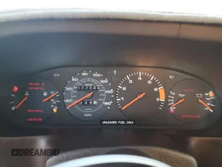 1984 Porsche 928 z VIN WP0JB092XES862382, wystawiony jako Copart lot #79716354 z przebiegiem 117 599 mil mil oraz Szkody całkowita. Historia ofert i sprzedaży dostępna na DreamBid. Obrazek 9.