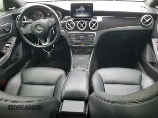 2015 Mercedes-Benz CLA 250 z VIN WDDSJ4GBXFN228268, wystawiony jako Copart lot #52545335 z przebiegiem 138 247 mil mil oraz Szkoda całkowita • Salvage title. Historia ofert i sprzedaży dostępna na DreamBid. Obrazek 8.