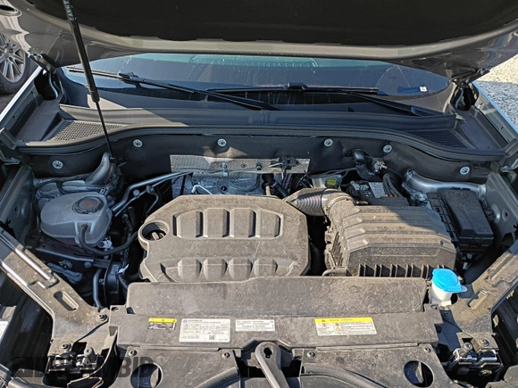 2024 Volkswagen Atlas SE with VIN 1V2HR2CAXRC558117, listed as a IAAI auction lot 42806737 with 23,571 mi miles and . Bid and sale history available at DreamBid. Image 19.