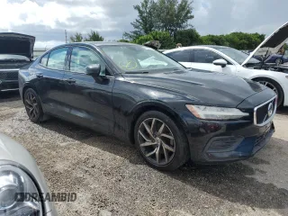 2019 Volvo S60 Momentum with VIN 7JR102FK8KG007329, listed as a Copart auction lot 61924484 with 68,526 mi miles and Non Repairable. Bid and sale history available at carsss.com. Image 4.