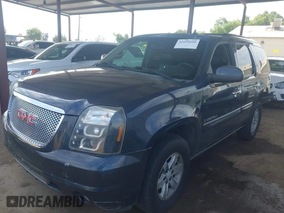 2008 GMC Yukon Denali z VIN 1GKFK638X8J140043, wystawiony jako IAAI lot #42039660 z przebiegiem 199 081 mil mil oraz . Historia ofert i sprzedaży dostępna na DreamBid. Obrazek 17.