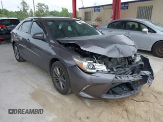 2017 Toyota Camry XLE with VIN 4T1BF1FK7HU317117, listed as a IAAI auction lot 41875591 with 98,658 mi miles. Bid and sale history available at carsss.com. Image 1.