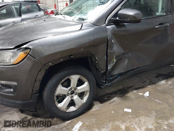 2018 Jeep Compass Latitude with VIN 3C4NJCBB0JT462114, listed as a IAAI auction lot 41567773 with 62,216 mi miles and . Bid and sale history available at DreamBid. Image 6.