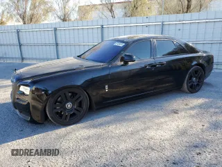 2015 Rolls-Royce Ghost z VIN SCA664S57FUX53185, wystawiony jako Copart lot #87426574 z przebiegiem 49 214 mil mil oraz Szkody całkowita. Historia ofert i sprzedaży dostępna na DreamBid. Obrazek 1.