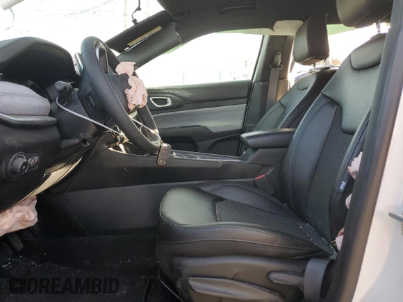 2024 Jeep Compass Latitude with VIN 3C4NJDBN0RT103387, listed as a Copart auction lot 84305554 with Not provided miles and Salvage title. Bid and sale history available at DreamBid. Image 7.