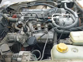 1990 Saab 900 z VIN YS3AJ45D8L7024670, wystawiony jako IAAI lot #42103233 z przebiegiem 208 297 mil mil oraz . Historia ofert i sprzedaży dostępna na DreamBid. Obrazek 12.