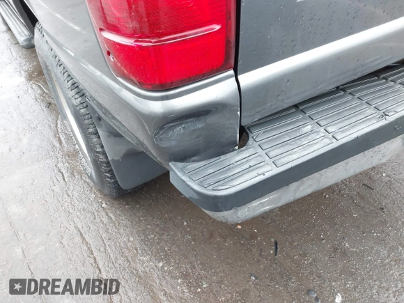 2004 Ford Ranger XL Fleet with VIN 1FTZR45E54TA18233, listed as a IAAI auction lot 41556018 with 1 mi miles. Bid and sale history available at carsss.com. Image 6.