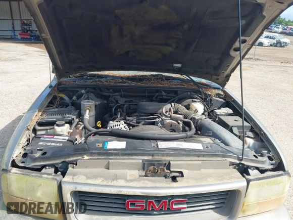 2000 GMC Sonoma SLS with VIN 1GTDT19W6Y8197873, listed as a IAAI auction lot 42195920 with 118,061 mi miles and . Bid and sale history available at DreamBid. Image 10.