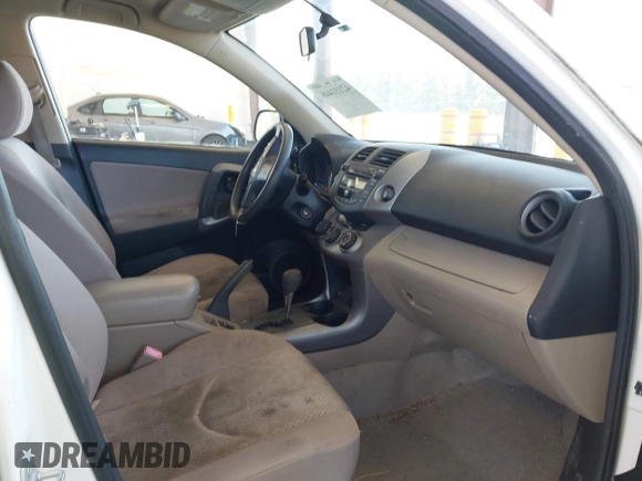 2007 Toyota RAV4 with VIN JTMZK33V075008199, listed as a IAAI auction lot 42111448 with 189,652 mi miles. Bid and sale history available at carsss.com. Image 5.