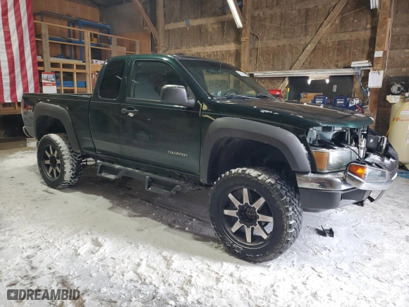 2005 Chevrolet Colorado LS Z71 with VIN 1GCDT196058128849, listed as a Copart auction lot 45306965 with 157,899 mi miles and Clean Title. Bid and sale history available at carsss.com. Image 4.