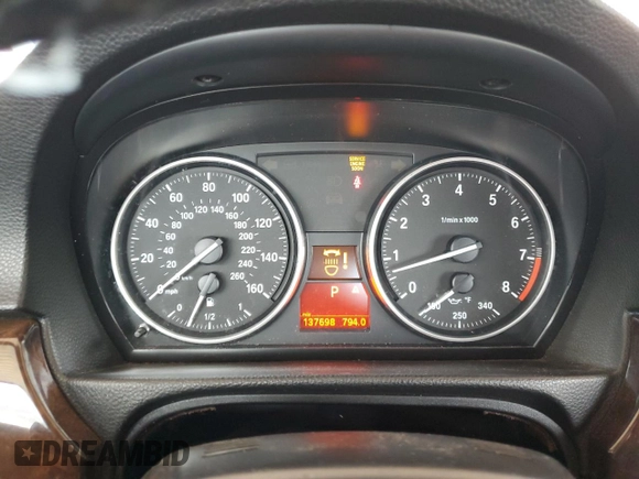 2009 BMW 3 Series 328i z VIN WBAWL13509PX26554, wystawiony jako Copart lot #53809455 z przebiegiem 137 698 mil mil oraz Szkoda całkowita • Salvage title. Historia ofert i sprzedaży dostępna na DreamBid. Obrazek 9.