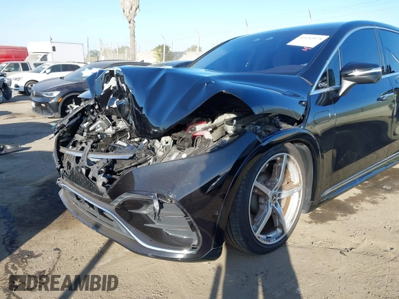 2023 Mercedes-Benz EQS 580 z VIN 4JGDM4EB8PA014008, wystawiony jako IAAI lot #41152975 z przebiegiem 41 292 mil mil oraz . Historia ofert i sprzedaży dostępna na DreamBid. Obrazek 6.