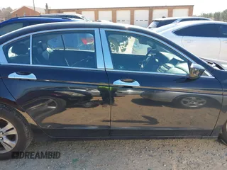 2012 Honda Accord SE z VIN 1HGCP2F64CA163282, wystawiony jako IAAI lot #41777461 z przebiegiem 111 975 mil mil oraz . Historia ofert i sprzedaży dostępna na DreamBid. Obrazek 13.