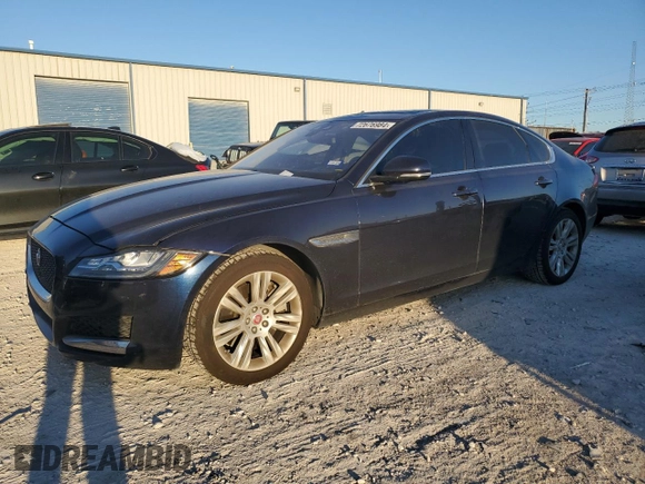 2016 Jaguar XF 35t Premium with VIN SAJBD4BV7GCY07333, listed as a Copart auction lot 72676984 with 70,630 mi miles and Salvage Title. Bid and sale history available at carsss.com. Image 1.
