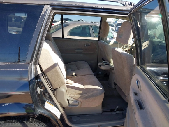 2005 Suzuki XL-7 LX with VIN JS3TY92V454100123, listed as a IAAI auction lot 41647668 with 83,293 mi miles. Bid and sale history available at carsss.com. Image 8.