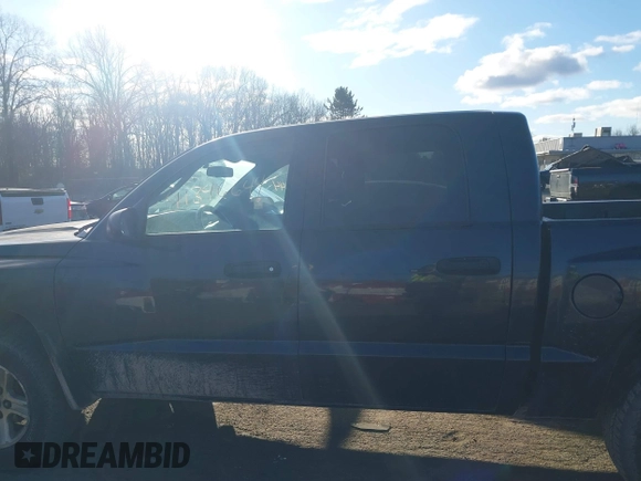 2011 Ram Dakota Bighorn/Lonestar with VIN 1D7RW3GK1BS636518, listed as a IAAI auction lot 41346644 with 155,125 mi miles. Bid and sale history available at carsss.com. Image 14.