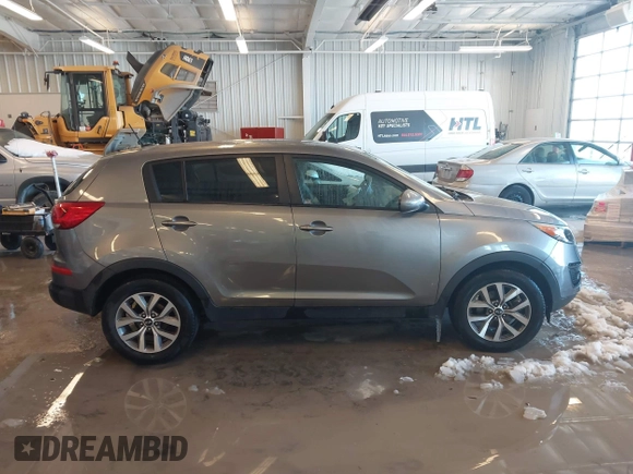 2015 Kia Sportage LX with VIN KNDPB3ACXF7686082, listed as a IAAI auction lot 41282616 with 107,613 mi miles and . Bid and sale history available at carsss.com. Image 13.