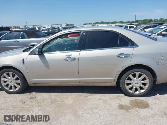 2010 Lincoln MKZ with VIN 3LNHL2GC0AR611844, listed as a IAAI auction lot 42018376 with 155,634 mi miles and . Bid and sale history available at DreamBid. Image 14.