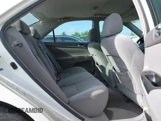 2005 Toyota Camry LE z VIN 4T1BE30K65U568049, wystawiony jako IAAI lot #42453538 z przebiegiem 182 375 mil mil oraz . Historia ofert i sprzedaży dostępna na DreamBid. Obrazek 8.