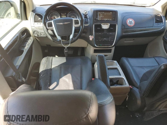 2014 Chrysler Town & Country Touring L 30th Anniversary with VIN 2C4RC1CG4ER470767, listed as a Copart auction lot 55976865 with 131,669 mi miles and Clean title. Bid and sale history available at DreamBid. Image 8.
