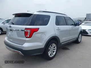 2017 Ford Explorer XLT z VIN 1FM5K7D89HGB79520, wystawiony jako IAAI lot #42288407 z przebiegiem 152 091 mil mil oraz . Historia ofert i sprzedaży dostępna na DreamBid. Obrazek 4.