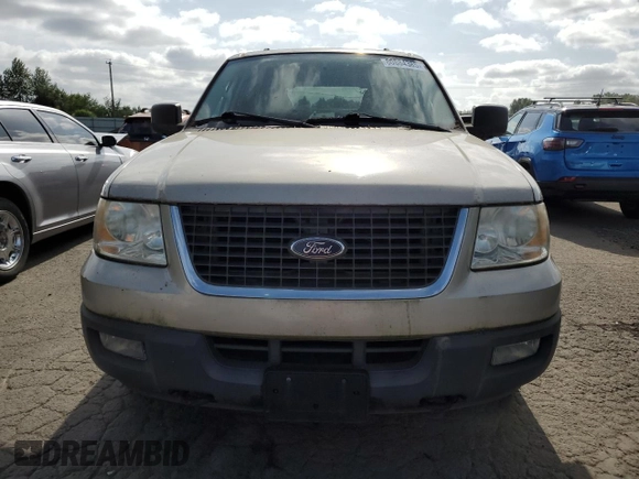 2005 Ford Expedition Special Service z VIN 1FMPU16525LA51707, wystawiony jako Copart lot #60884385 z przebiegiem 139 985 mil mil oraz Czysty tytuł • Clean title. Historia ofert i sprzedaży dostępna na DreamBid. Obrazek 5.