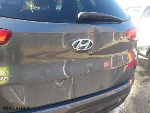 2019 Hyundai Tucson Value with VIN KM8J33A49KU860842, listed as a IAAI auction lot 41735224 with 57,197 mi miles. Bid and sale history available at carsss.com. Image 17.