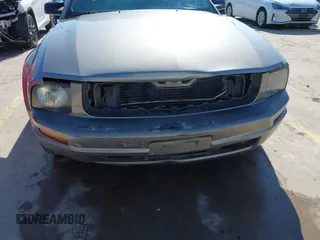 2009 Ford Mustang with VIN 1ZVHT80N595134732, listed as a IAAI auction lot 40931192 with 145,401 mi miles and . Bid and sale history available at carsss.com. Image 6.