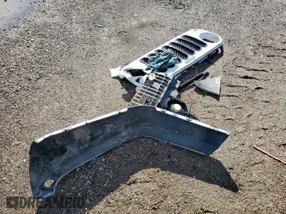 2019 Tesla Model S 100D z VIN 5YJSA1E47KF341410, wystawiony jako Copart lot #58707445 z przebiegiem Nie podano mil oraz Szkoda całkowita • Salvage title. Historia ofert i sprzedaży dostępna na DreamBid. Obrazek 12.