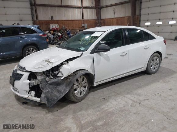 2014 Chevrolet Cruze LS with VIN 1G1PA5SG5E7207414, listed as a IAAI auction lot 41767277 with 220,195 mi miles. Bid and sale history available at carsss.com. Image 2.
