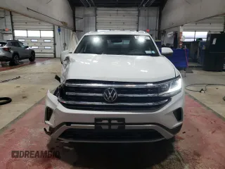2023 Volkswagen Atlas SE with VIN 1V2HE2CA5PC204076, listed as a Copart auction lot 44377345 with 35,437 mi miles and Salvage title. Bid and sale history available at DreamBid. Image 5.